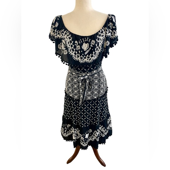 ANTHROPOLOGIE Marisol Off-The-Shoulder Midi Embroidered Dress - Picture 3 of 16